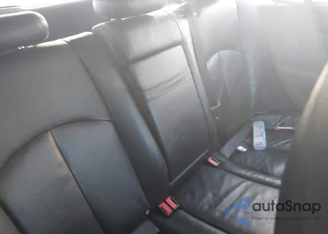 2004 Mercedes-Benz E 320 z USA, uszkodzony, nr VIN WDBUH65J04A383483